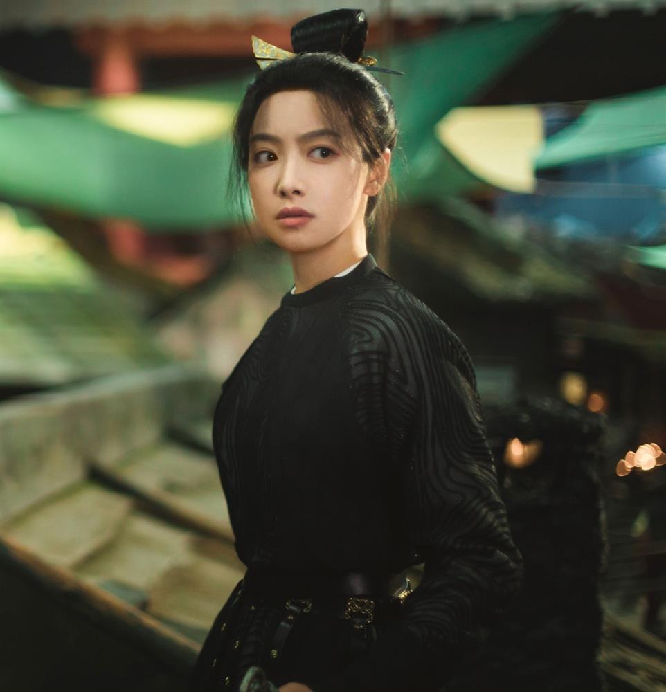 Vương Nhất Bác bị chê diễn một màu, đơ cứng-3