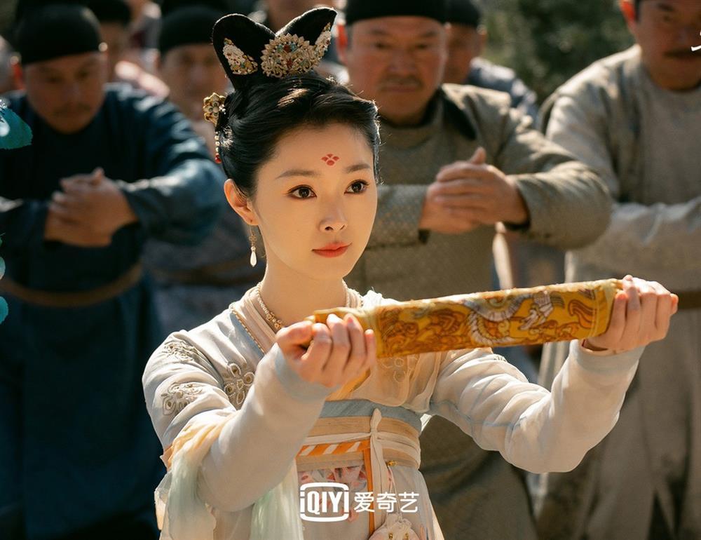 Vương Nhất Bác bị chê diễn một màu, đơ cứng-4