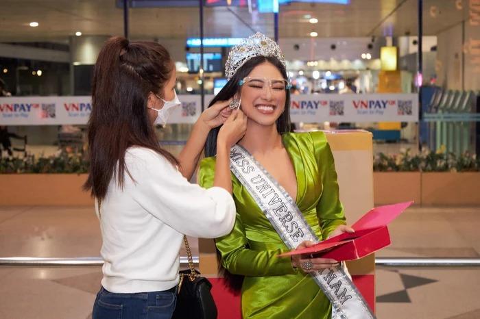 HHen Niê lên tiếng khi Kim Duyên bị chê già xấu ở Miss Universe-11