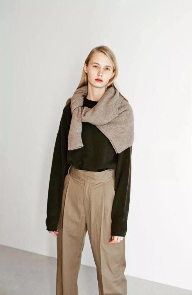 Mặc áo len là xưa rồi, giờ phải phối như này mới chuẩn trend!-1