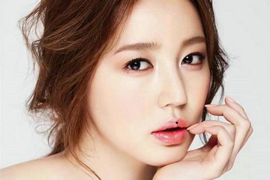 4 nốt ruồi 'gánh' vận hạn cả đời, đừng vội xóa kẻo đụng đâu hỏng đấy!