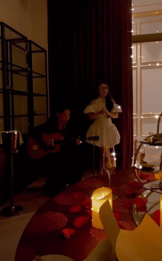 Tiệc kỷ niệm cưới chuẩn đại gia của vợ chồng Á hậu Thanh Tú-6