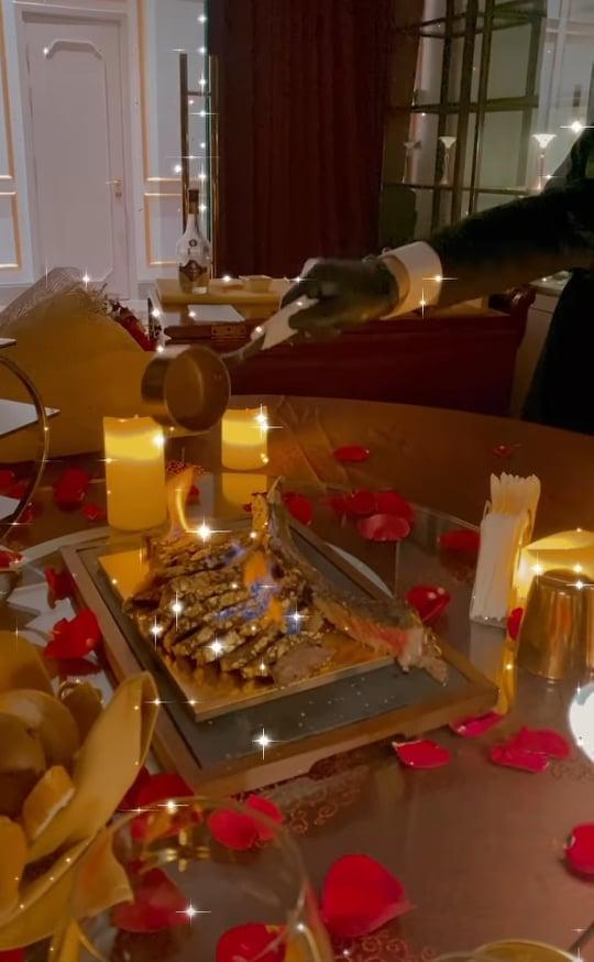 Tiệc kỷ niệm cưới chuẩn đại gia của vợ chồng Á hậu Thanh Tú-4