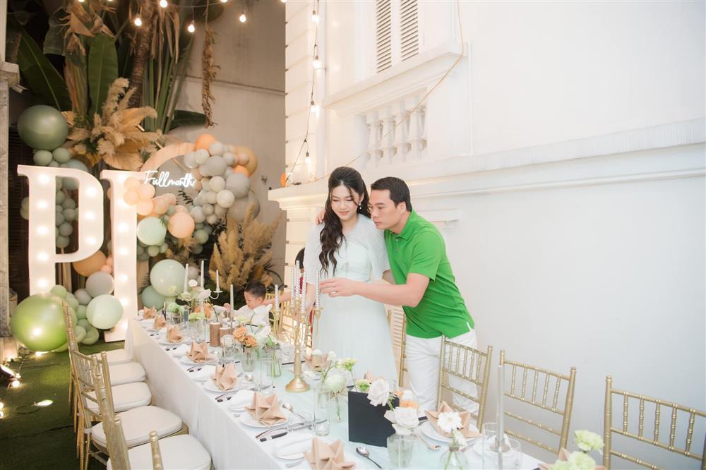 Tiệc kỷ niệm cưới chuẩn đại gia của vợ chồng Á hậu Thanh Tú-10