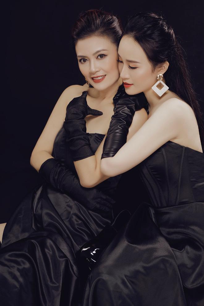 Nữ cảnh sát hình sự nhậu với bạn cùng giường cũ có con gái xinh như hot girl-7