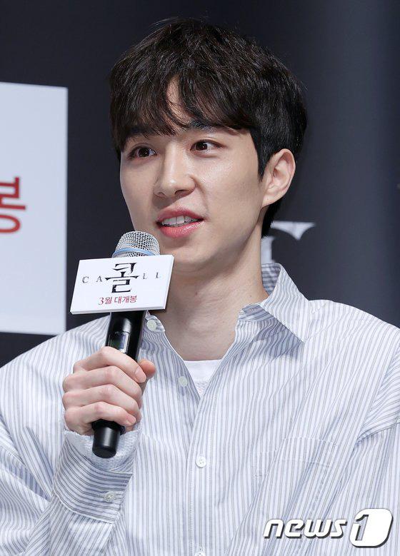 Ác nữ The Call Jeon Jong Seo hẹn hò đạo diễn điển trai-3