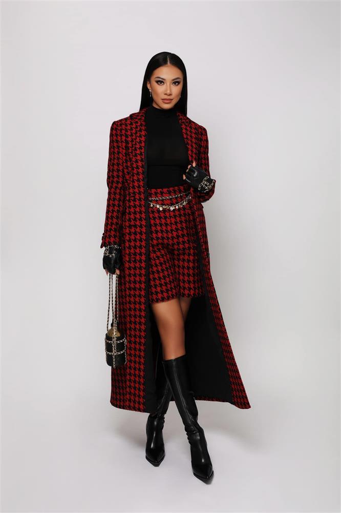 Kim Duyên đồ hiệu ê hề tại MU 2021 nhưng toàn hàng xài lại-1