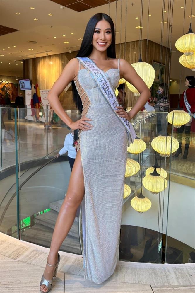 Kim Duyên đồ hiệu ê hề tại MU 2021 nhưng toàn hàng xài lại-9