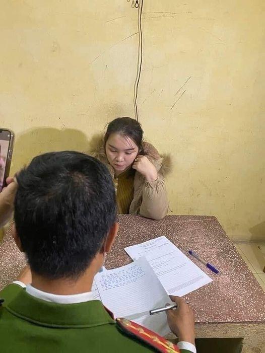 NÓNG: Khởi tố vụ án shop thời trang đánh cô gái vì trộm váy 160k-2