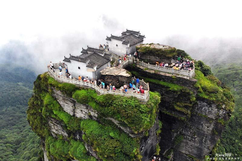 5 ngôi đền, chùa tọa lạc ở nơi cực kỳ nguy hiểm-2