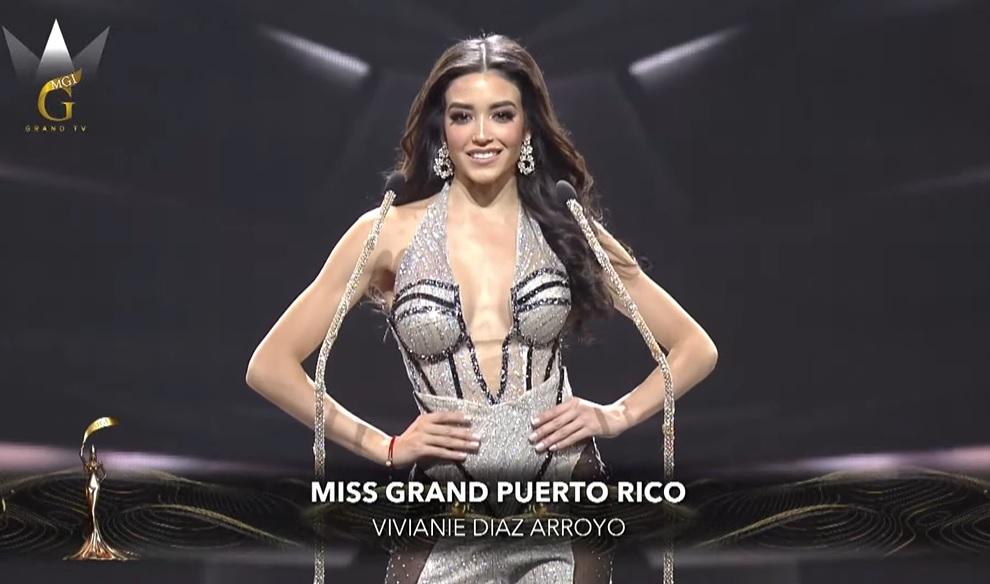 Thùy Tiên và dàn thí sinh chào sân-15