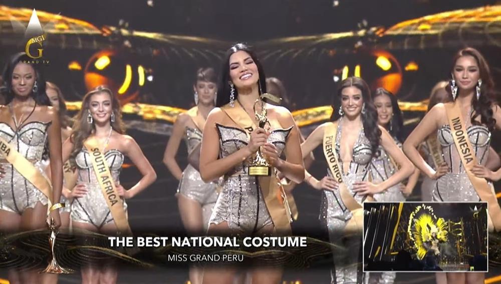 Malaysia, Angola, Peru cùng thắng giải Quốc phục-2