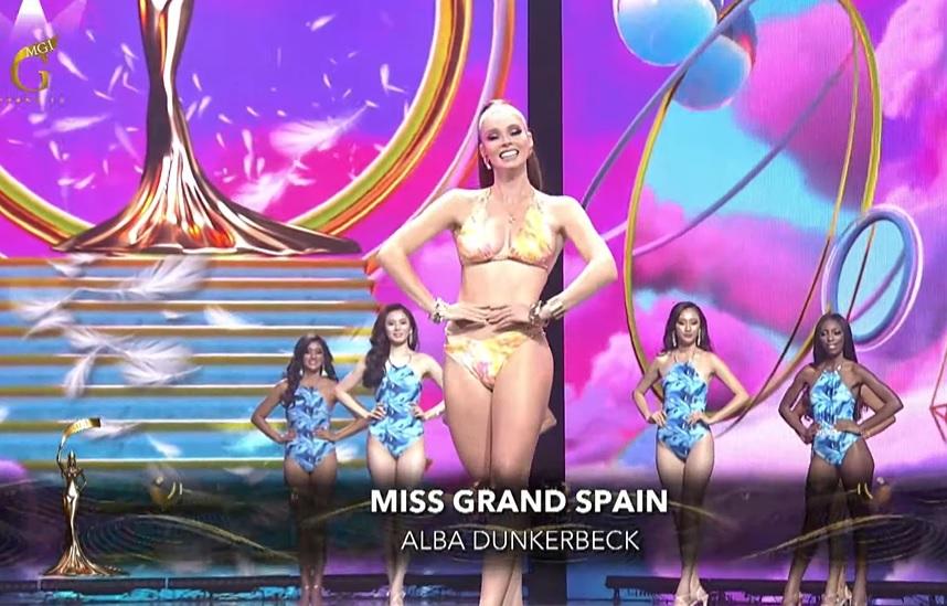 Công bố top 10, Thùy Tiên được xướng tên bằng thực lực-5