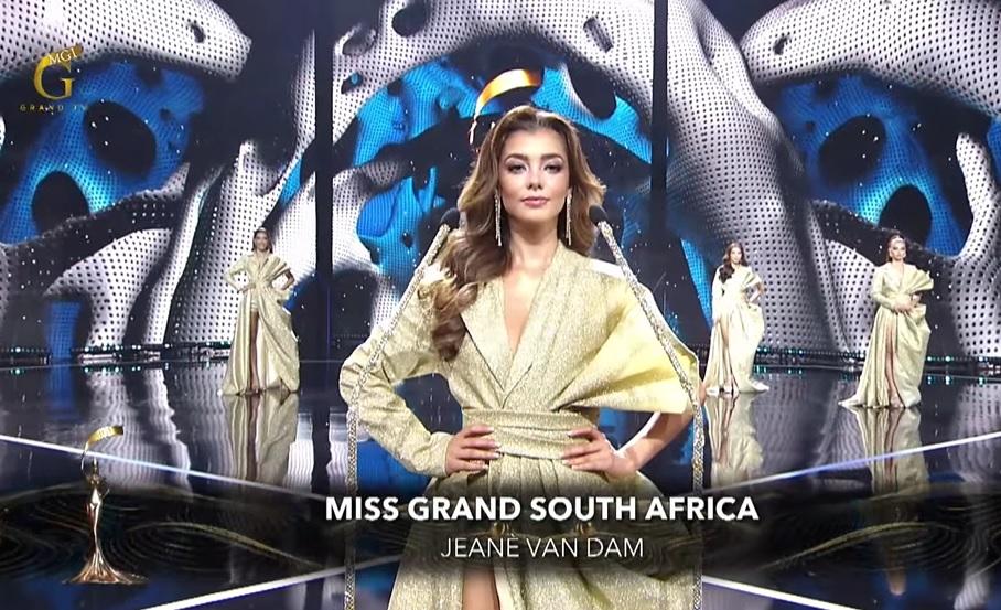 Thùy Tiên và top 10 diễn thuyết hòa bình-9