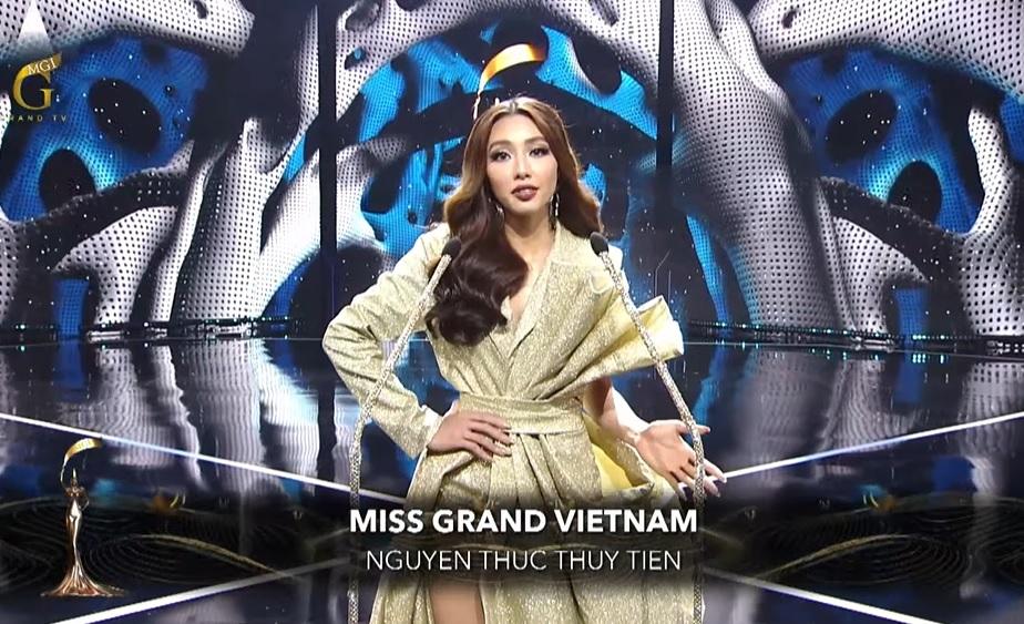 Danh tính MC U50 siêu điển trai ở Chung kết Miss Grand 2021-1