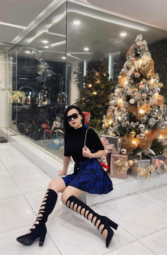 Phương Oanh khiến antifan chê ăn mặc quê và phèn chết lặng-1