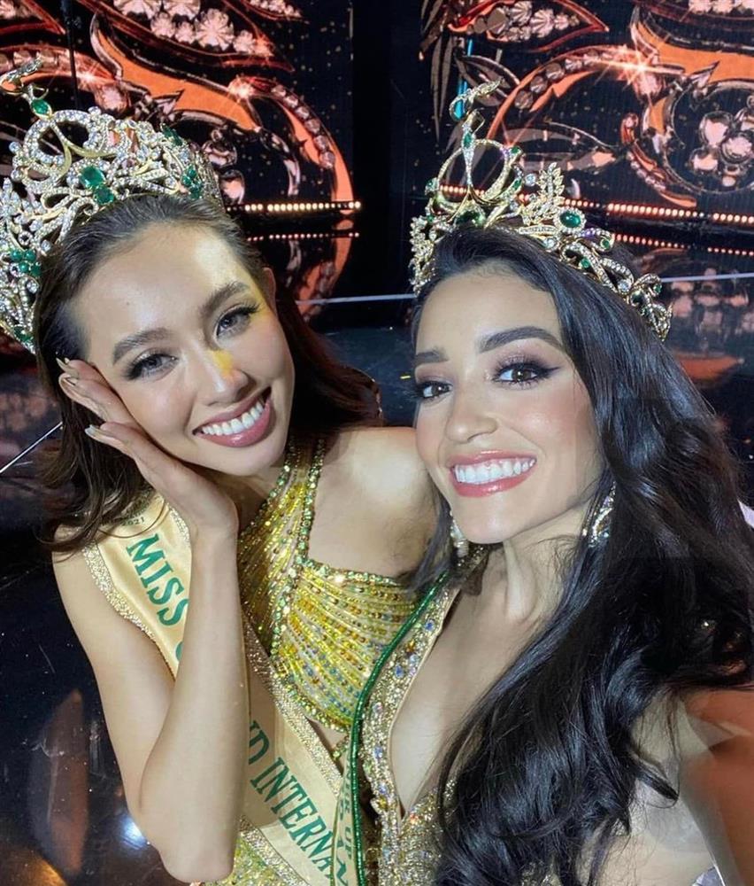 Tân hoa hậu Thùy Tiên lộ nhan sắc thật với loạt ảnh CAM thường-13