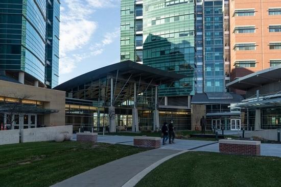 Bên trong phòng thí nghiệm truy tìm biến chủng Omicron ở Mỹ