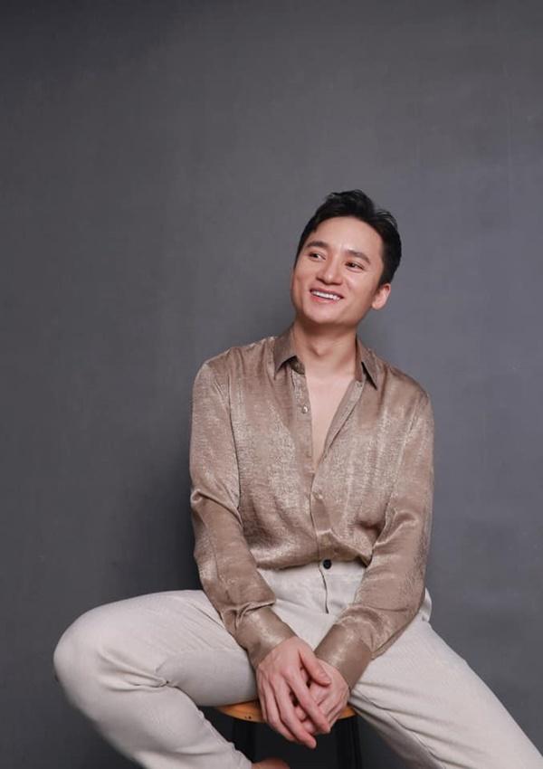 Sao Vbiz quê Nghệ An: Người cho vợ 40 tỷ tiêu vặt, người thành MC đình đám-8