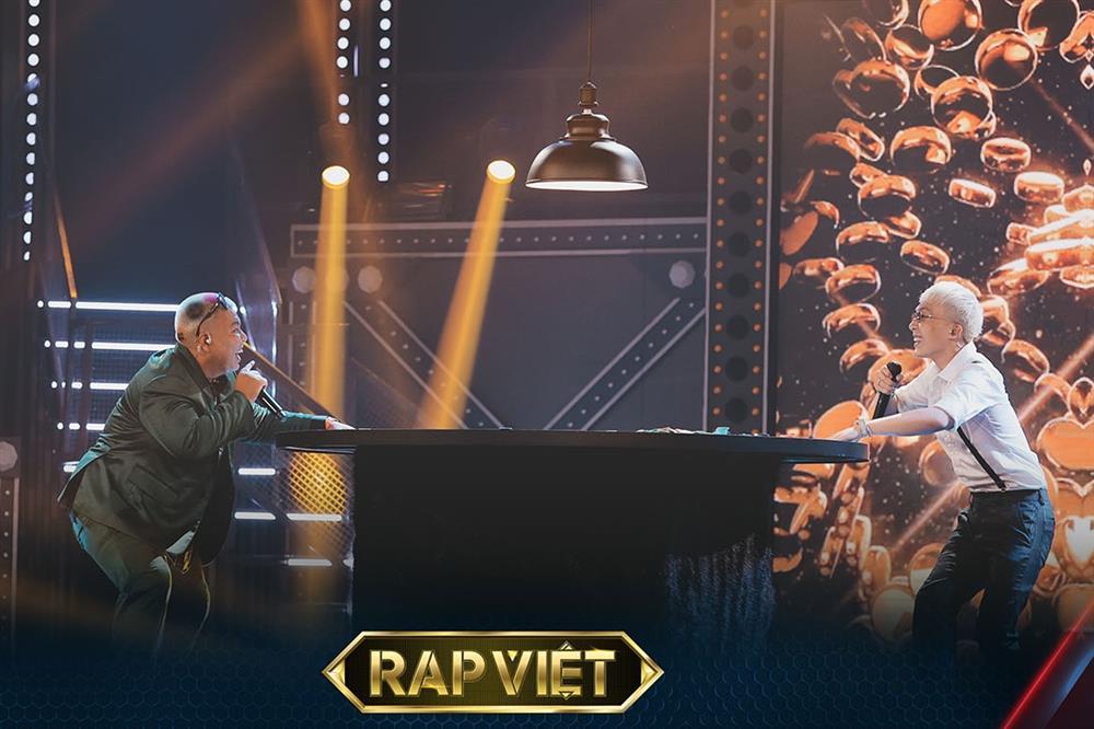 Rap Việt tập 8: Quái vật team Rhymastic được Wowy so với chim họa mi-2