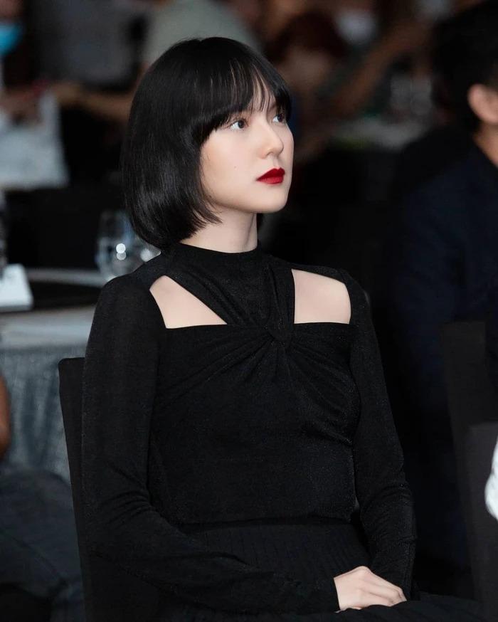 Hải Tú khó chịu khi Sơn Tùng nói chuyện với người con gái khác-2