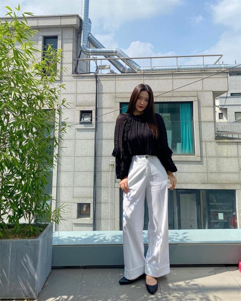 Chiêu hack dáng cực đỉnh của 3 nàng thấp bé Jisoo, Yeri, Chaeyoung-5