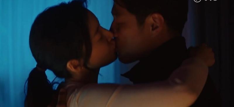 Cặp đôi nude 100% khi đóng cảnh hot phủ sóng toàn cầu-7