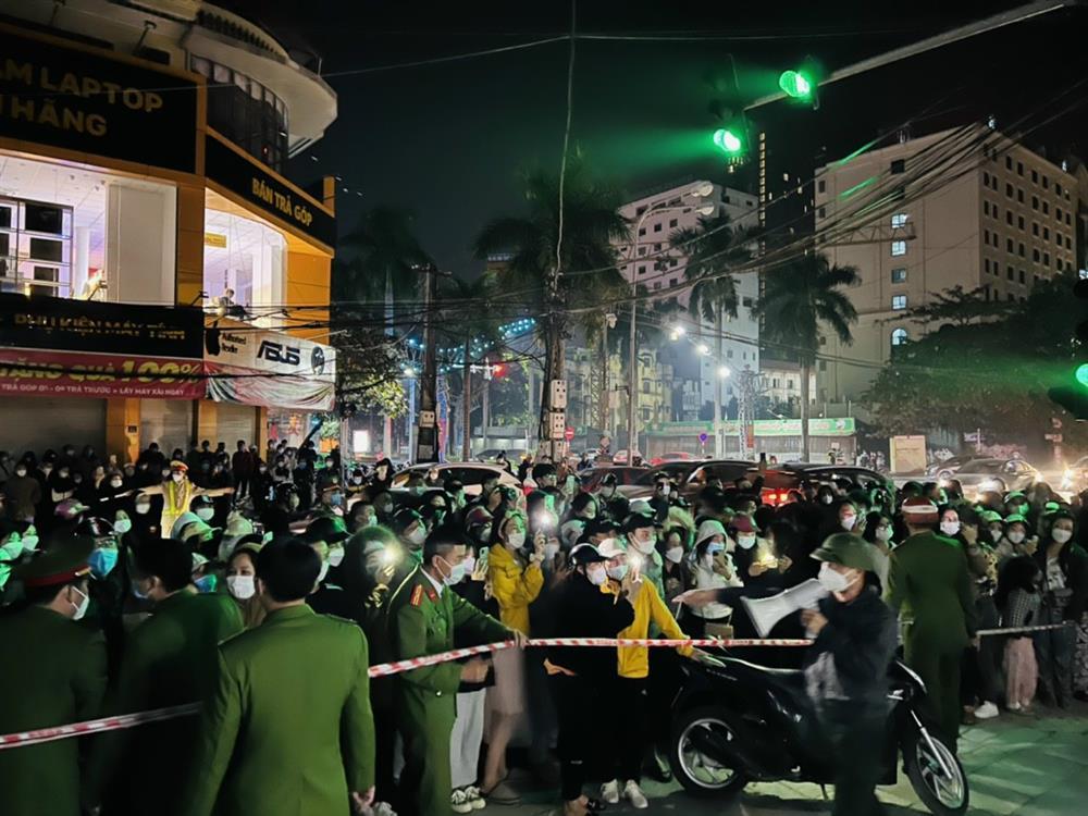 Hàng xóm nói gì về chủ shop Mai Hường đánh nữ sinh trộm váy?-1