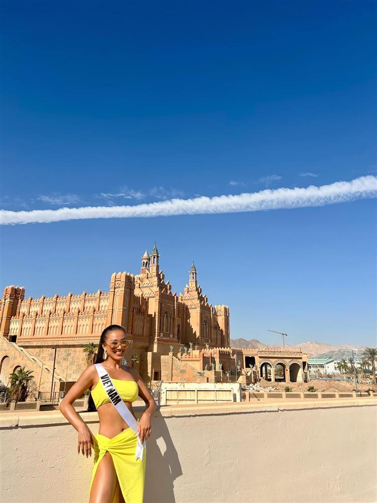 Kim Duyên gây tranh cãi chiếc đầm chung kết Miss Universe 2021-7