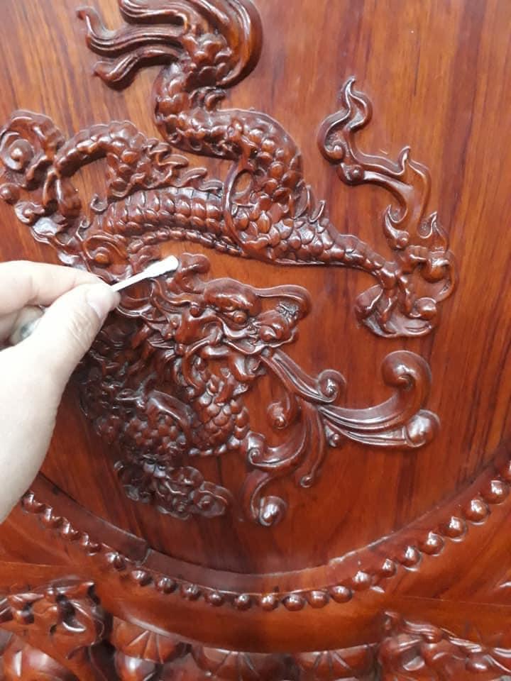 Dâu mới khóc như mưa vì phải lau bàn ghế bằng tăm bông-4