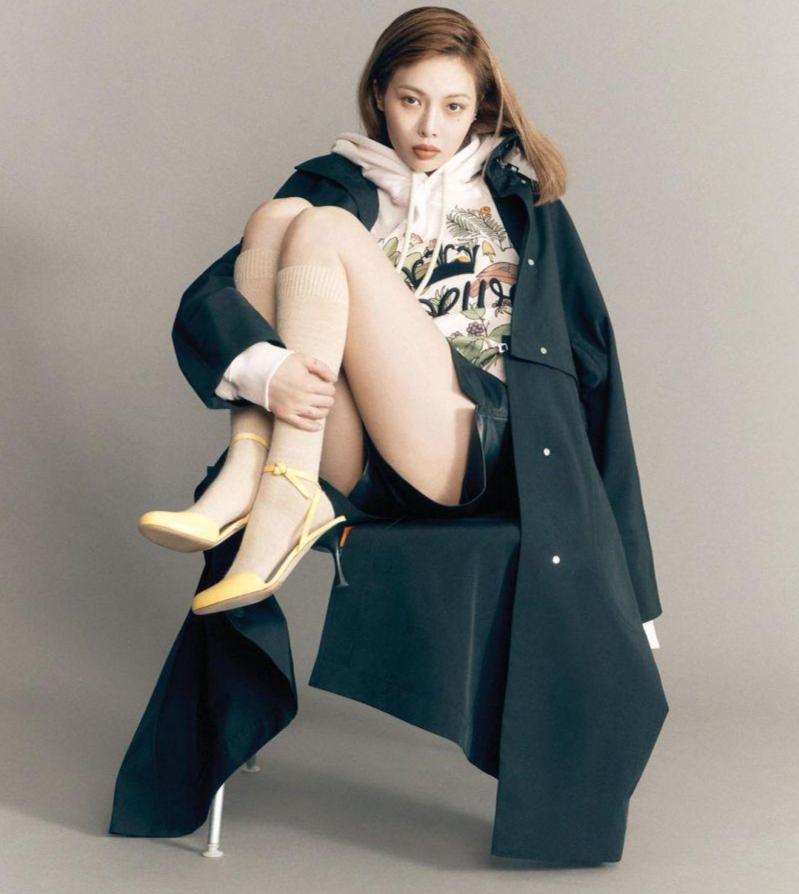 Mùa đông lạnh giá nhưng HyunA mix đồ thời trang phang thời tiết-4