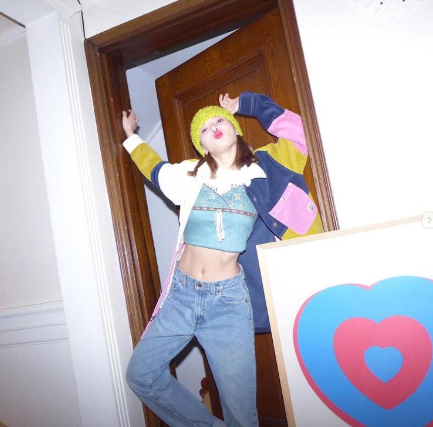 Mùa đông lạnh giá nhưng HyunA mix đồ thời trang phang thời tiết-6