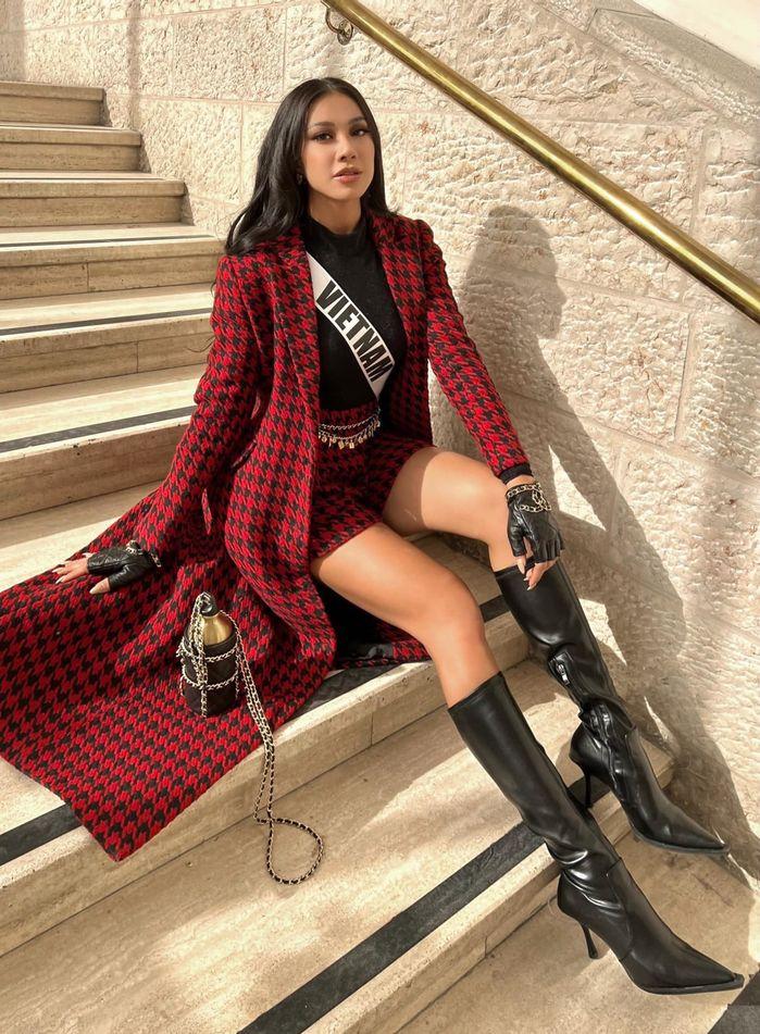 Kim Duyên lần đầu diện bikini khoe cơ bụng hết sảy ở Miss Universe-7