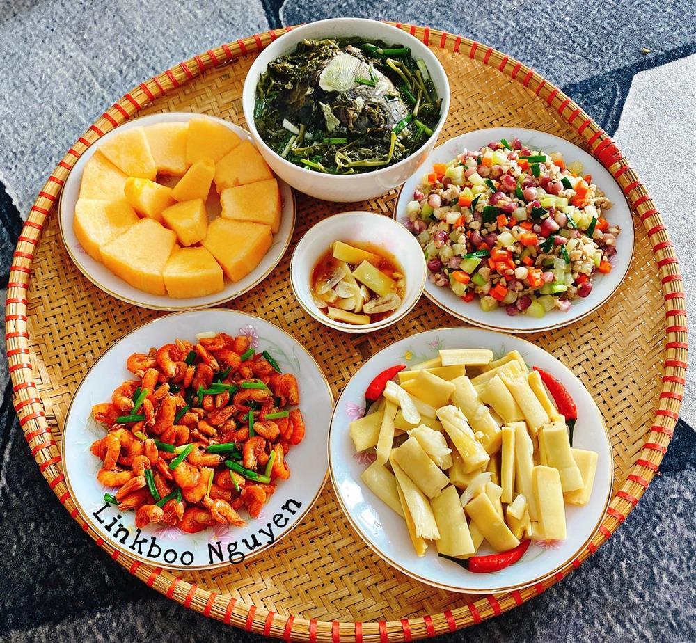 Mâm cơm đơn giản được gái đảm trang trí nhìn là muốn ăn luôn-8