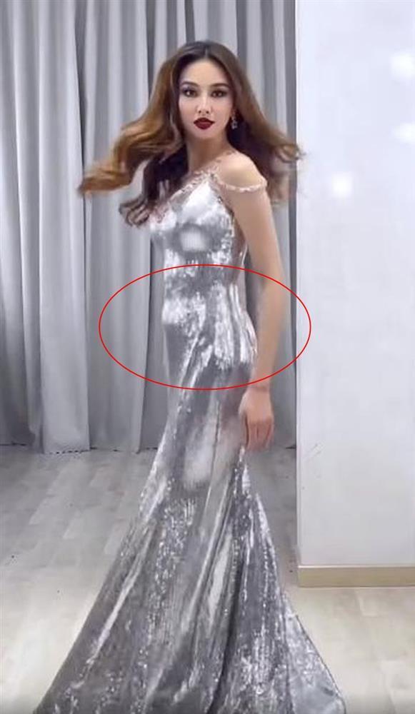 Đến Thùy Tiên cũng có lúc xu cà na vì váy áo lộ phụ tùng-8