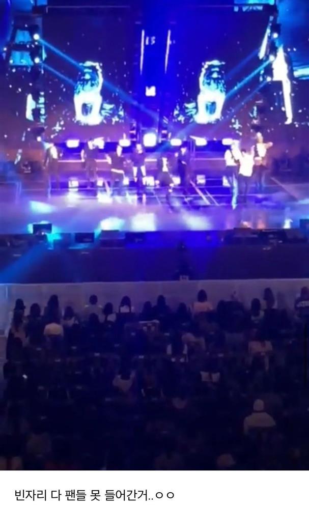 Fan bị hỏi chu kỳ kinh nguyệt khi tham gia concert của The Boyz-7