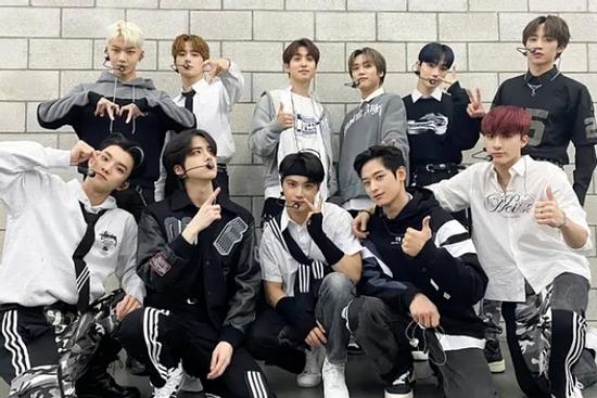 Fan bị hỏi chu kỳ kinh nguyệt khi tham gia concert của The Boyz