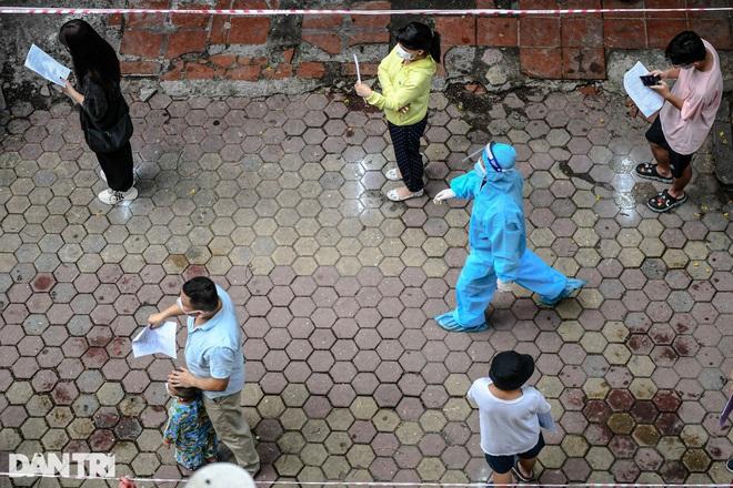 Hà Nội: Có việc đùn đẩy, né trách nhiệm khi cho F0 điều trị tại nhà-1