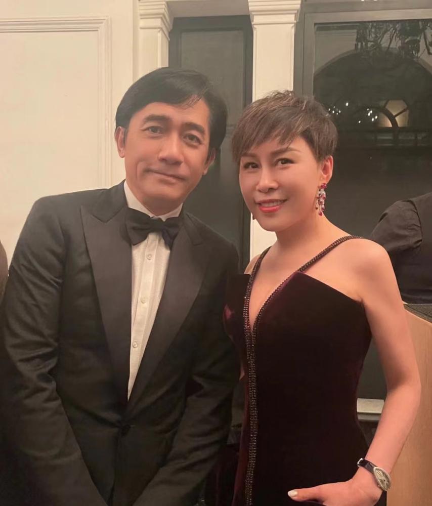 Ngỡ ngàng sắc vóc Lưu Gia Linh khi bước sang tuổi 56-3