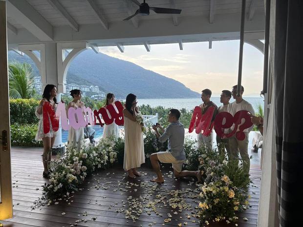 Gia thế không phải dạng vừa trai đẹp cầu hôn hot girl Salim-1