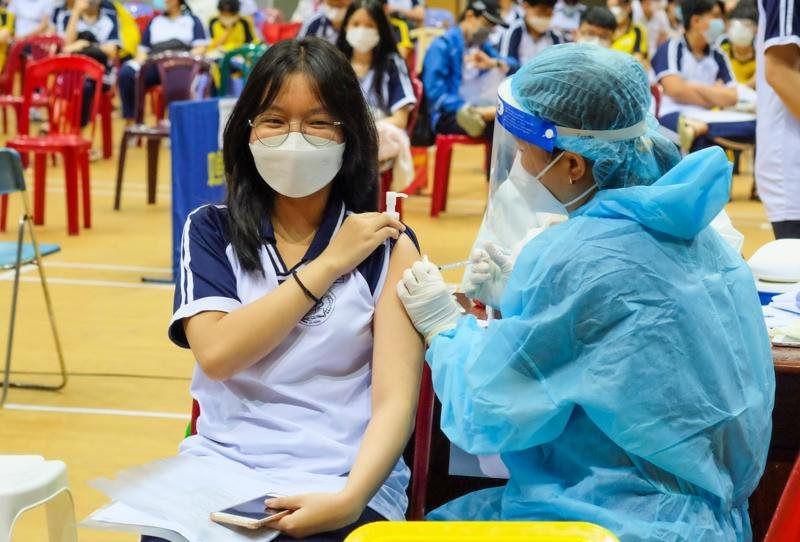 Hà Nội đính chính thông tin hoàn trả 2 lô vaccine Covid-19 tăng hạn-1