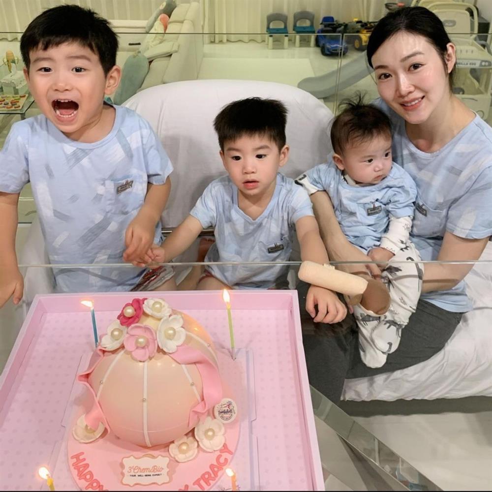 Dàn Hoa hậu Hong Kong miệt mài làm mẹ bỉm sữa-3