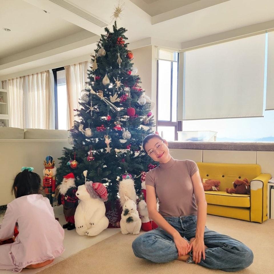 Dàn Hoa hậu Hong Kong miệt mài làm mẹ bỉm sữa-4