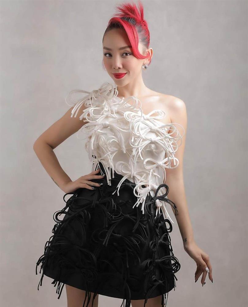 Lương Thùy Linh, Tóc Tiên đụng hàng Gwen Stefani: Tây mặc khác hẳn ta-3