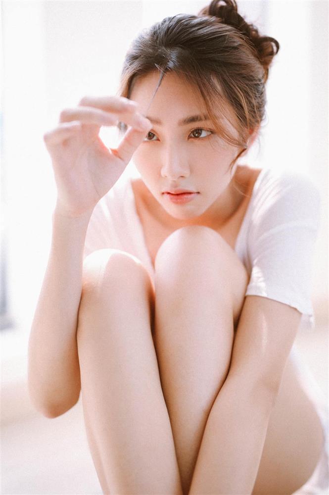 Xả vai Miss Grand International, Thùy Tiên để mặt mộc đi nhậu-5