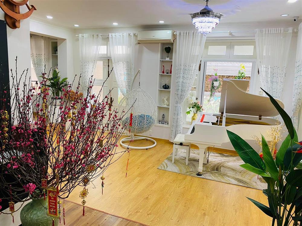 Chiêm ngưỡng loạt biệt thự khủng của Vy Oanh-7