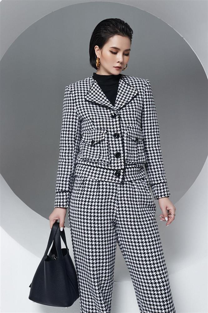 Witch nỗ lực chinh phục thị trường thời trang cao cấp-1