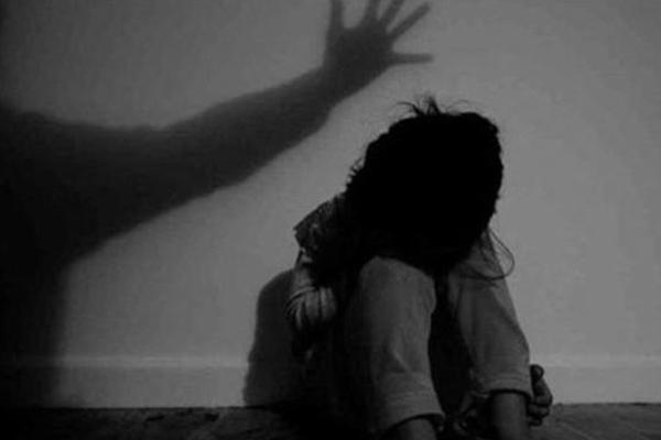 Tạm đình chỉ Viện trưởng VKSND thị xã Trảng Bàng bị tố sàm sỡ-2