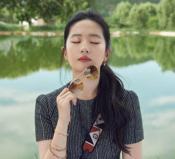 Vẻ đẹp băng thanh ngọc khiết của Lưu Diệc Phi 20 năm trước-7