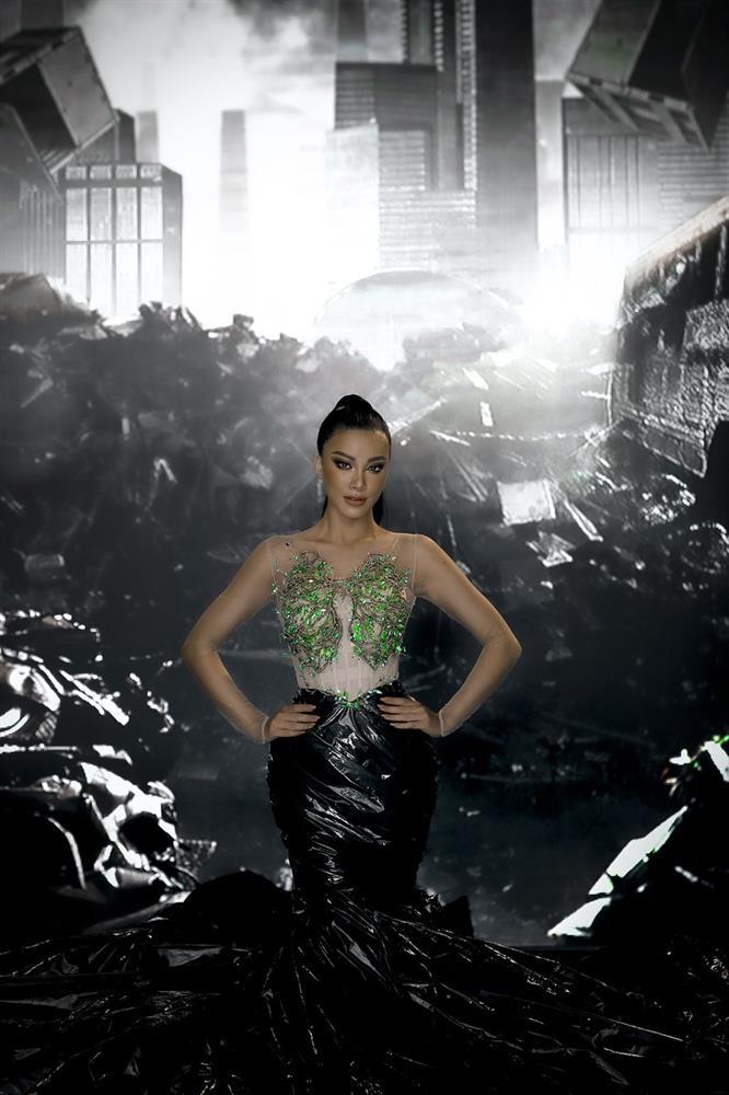 Kim Duyên mang đầm dạ hội làm từ rác đến Miss Universe-4